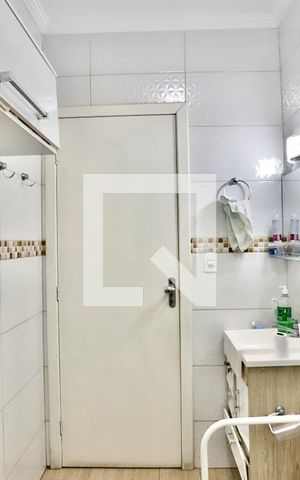 Casa à venda com 250m², 3 quartos e 2 vagasBanheiro 4