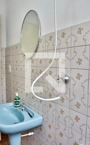 Casa à venda com 250m², 3 quartos e 2 vagasBanheiro 1