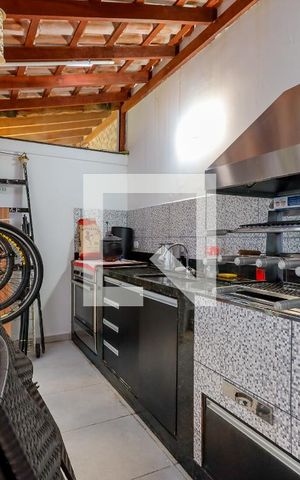 Casa à venda com 144m², 3 quartos e 4 vagas Casa à venda com 144m², 3 quartos e 4 vagasChurrasqueira
