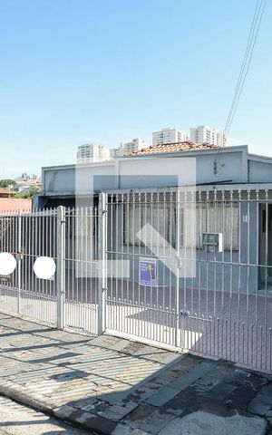 Casa à venda com 150m², 2 quartos e 4 vagasFachada
