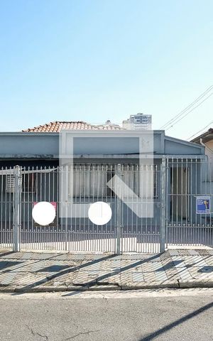 Casa à venda com 150m², 2 quartos e 4 vagasFachada