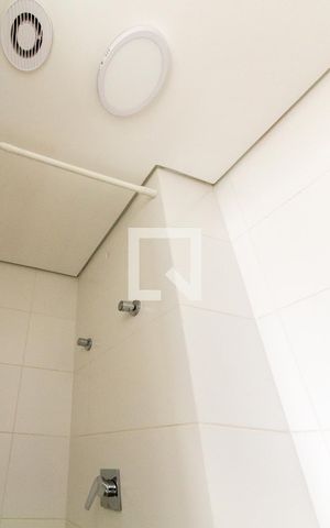 Apartamento para alugar com 34m², 2 quartos e sem vagaBanheiro - local do chuveiro a gás