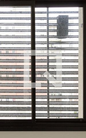 Apartamento para alugar com 34m², 2 quartos e sem vagaCozinha e Área de Serviço - janela