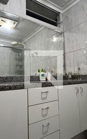 Apartamento para alugar com 96m², 2 quartos e 1 vaga Apartamento para alugar com 96m², 2 quartos e 1 vagaBanheiro 1