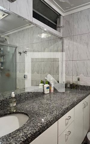 Apartamento para alugar com 96m², 2 quartos e 1 vaga Apartamento para alugar com 96m², 2 quartos e 1 vagaBanheiro 1