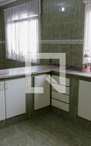 Casa para alugar com 260m², 3 quartos e 2 vagas Casa para alugar com 260m², 3 quartos e 2 vagasCozinha