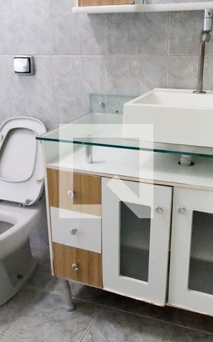 Casa para alugar com 260m², 3 quartos e 2 vagas Casa para alugar com 260m², 3 quartos e 2 vagasBanheiro da Suíte 3