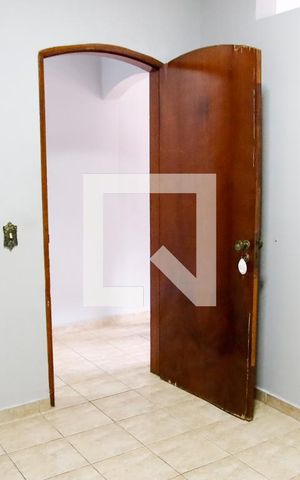 Casa para alugar com 260m², 3 quartos e 2 vagas Casa para alugar com 260m², 3 quartos e 2 vagasCloset da suíte 3