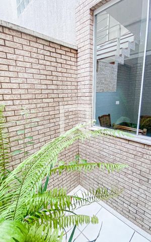 Casa à venda com 212m², 3 quartos e 2 vagasJardim de Inverno