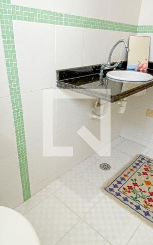 Casa à venda com 212m², 3 quartos e 2 vagasBanheiro