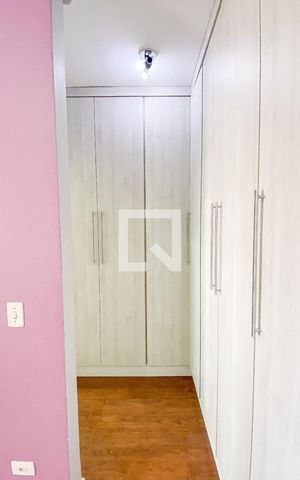 Casa à venda com 212m², 3 quartos e 2 vagasSuite
