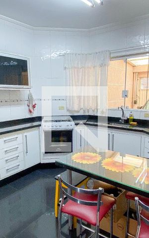 Casa à venda com 212m², 3 quartos e 2 vagasCozinha