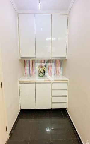 Casa à venda com 212m², 3 quartos e 2 vagasÁrea de Serviço