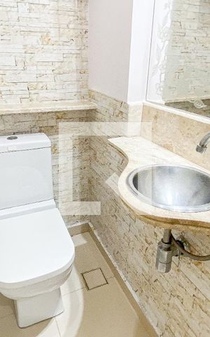 Casa à venda com 212m², 3 quartos e 2 vagasLavabo