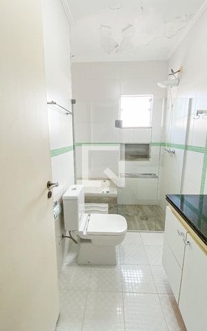 Casa à venda com 212m², 3 quartos e 2 vagasBanheiro da Suíte