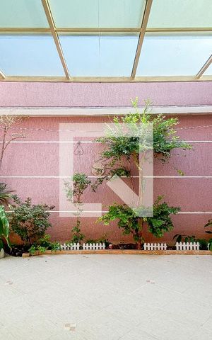 Casa à venda com 212m², 3 quartos e 2 vagasVaranda - Quintal