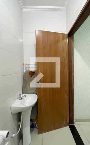 Casa à venda com 100m², 3 quartos e 1 vaga Casa à venda com 100m², 3 quartos e 1 vagaBanheiro Suíte 2