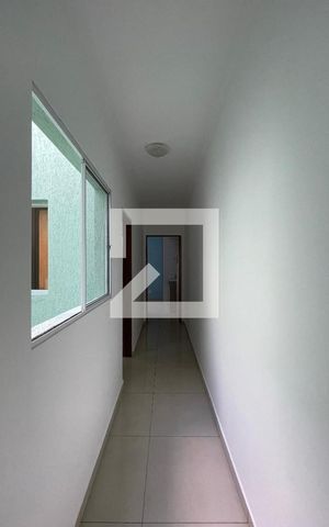 Casa à venda com 100m², 3 quartos e 1 vaga Casa à venda com 100m², 3 quartos e 1 vagaCorredor