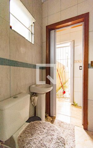 Casa à venda com 120m², 3 quartos e 1 vaga Casa à venda com 120m², 3 quartos e 1 vagaBanheiro