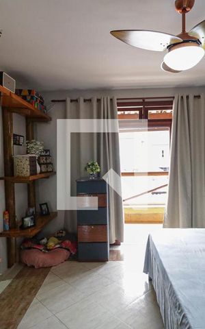 Casa de condomínio à venda com 450m², 5 quartos e 4 vagas Casa de condomínio à venda com 450m², 5 quartos e 4 vagasQuarto 4 - Suíte
