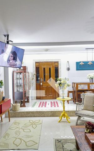 Casa de condomínio à venda com 450m², 5 quartos e 4 vagas Casa de condomínio à venda com 450m², 5 quartos e 4 vagasSala