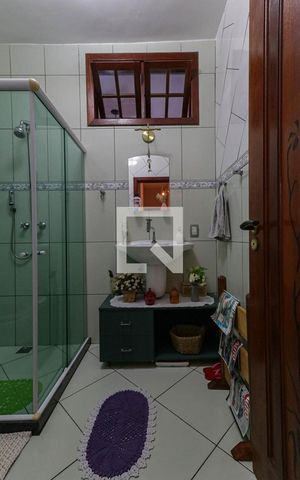 Casa de condomínio à venda com 450m², 5 quartos e 4 vagas Casa de condomínio à venda com 450m², 5 quartos e 4 vagasBanheiro Social