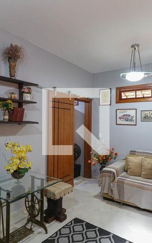 Casa de condomínio à venda com 450m², 5 quartos e 4 vagas Casa de condomínio à venda com 450m², 5 quartos e 4 vagasQuarto 3