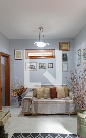 Casa de condomínio à venda com 450m², 5 quartos e 4 vagas Casa de condomínio à venda com 450m², 5 quartos e 4 vagasQuarto 3