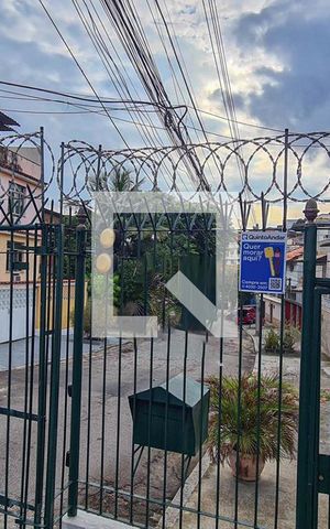 Casa de condomínio à venda com 450m², 5 quartos e 4 vagas Casa de condomínio à venda com 450m², 5 quartos e 4 vagasFachada do Condomínio com placa