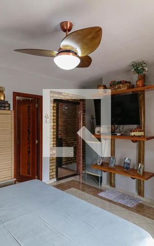 Casa de condomínio à venda com 450m², 5 quartos e 4 vagas Casa de condomínio à venda com 450m², 5 quartos e 4 vagasQuarto 4 - Suíte
