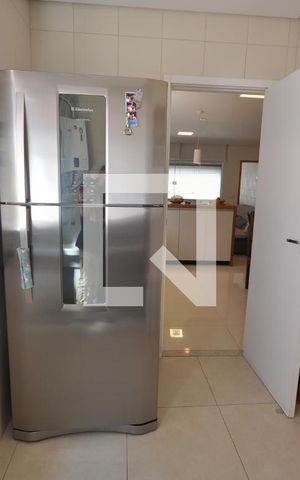 Casa à venda com 200m², 2 quartos e 2 vagasÁrea de Serviço