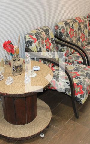 Casa de condomínio à venda com 150m², 3 quartos e 2 vagasCorredor lateral