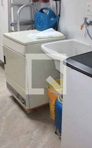 Casa de condomínio à venda com 150m², 3 quartos e 2 vagasLavanderia