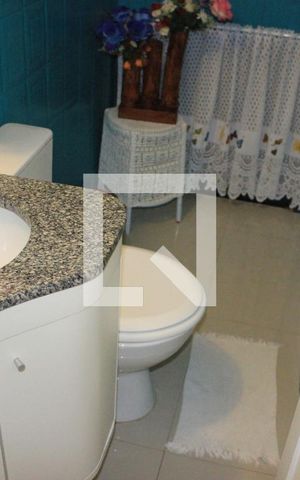 Casa de condomínio à venda com 150m², 3 quartos e 2 vagasSala
