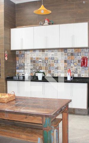 Casa de condomínio à venda com 150m², 3 quartos e 2 vagasEspaço gourmet