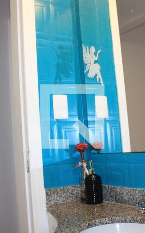 Casa de condomínio à venda com 150m², 3 quartos e 2 vagasLavabo