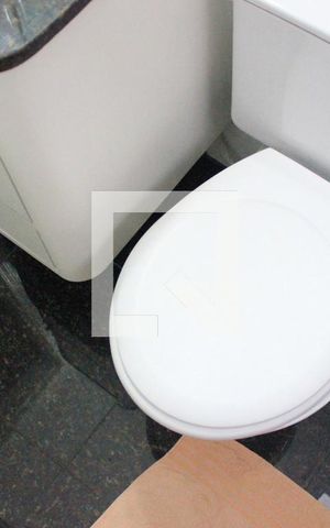 Casa de condomínio à venda com 150m², 3 quartos e 2 vagasBanheiro 2