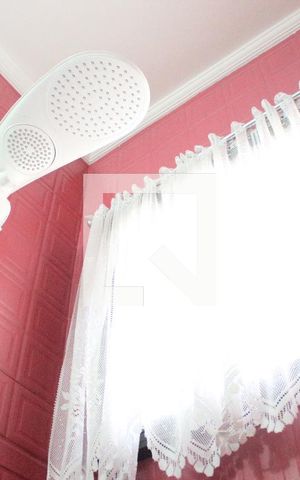 Casa de condomínio à venda com 150m², 3 quartos e 2 vagasBanheiro 2