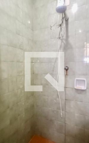 Casa à venda com 200m², 5 quartos e 3 vagas Casa à venda com 200m², 5 quartos e 3 vagasBanheiro serviço