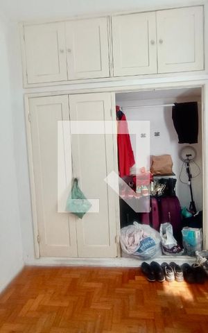 Casa à venda com 200m², 5 quartos e 3 vagas Casa à venda com 200m², 5 quartos e 3 vagasQuarto