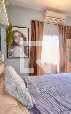 Casa à venda com 200m², 5 quartos e 3 vagas Casa à venda com 200m², 5 quartos e 3 vagasQuarto