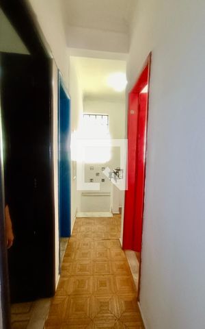Casa à venda com 200m², 5 quartos e 3 vagas Casa à venda com 200m², 5 quartos e 3 vagasCorredor