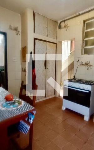 Casa à venda com 200m², 5 quartos e 3 vagas Casa à venda com 200m², 5 quartos e 3 vagasCozinha / Copa