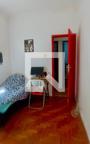Casa à venda com 200m², 5 quartos e 3 vagas Casa à venda com 200m², 5 quartos e 3 vagasQuarto
