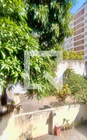 Casa à venda com 200m², 5 quartos e 3 vagas Casa à venda com 200m², 5 quartos e 3 vagasSala