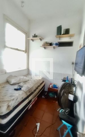 Casa à venda com 200m², 5 quartos e 3 vagas Casa à venda com 200m², 5 quartos e 3 vagasQuarto serviço