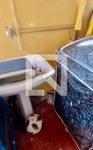 Casa à venda com 200m², 5 quartos e 3 vagas Casa à venda com 200m², 5 quartos e 3 vagasÁrea serviço