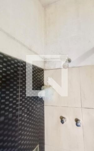 Casa à venda com 200m², 5 quartos e 3 vagas Casa à venda com 200m², 5 quartos e 3 vagasBanheiro social