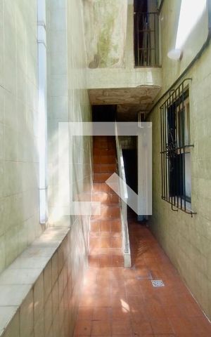 Casa à venda com 200m², 5 quartos e 3 vagas Casa à venda com 200m², 5 quartos e 3 vagasÁrea serviço