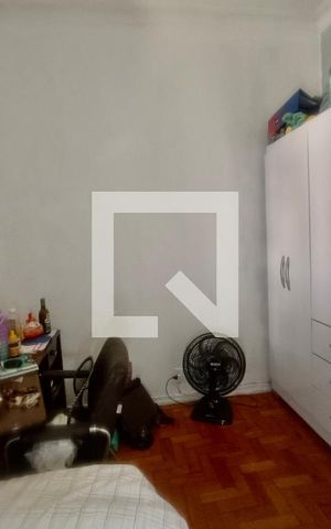 Casa à venda com 200m², 5 quartos e 3 vagas Casa à venda com 200m², 5 quartos e 3 vagasQuarto